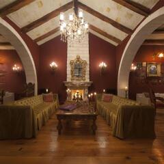 Отель Sacred House