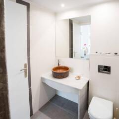 Апартаменты Mary Studios & Apartments сейф в номере