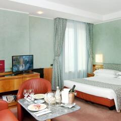 Отель Michelangelo Hotel Италия, Милан - 9 отзывов об отеле, цены и фото номеров - забронировать отель Michelangelo Hotel онлайн комната для гостей фото 4