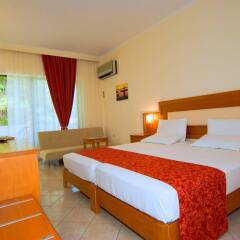 Porfi Beach Hotel комната для гостей фото 2