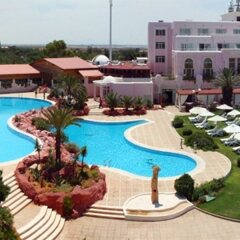 Regency Tunis Hotel с домашними животными