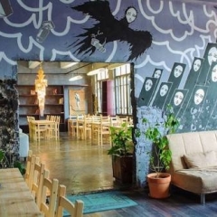 Typography Hostel гостиничный бар