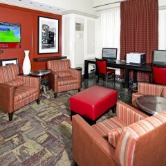 Отель Hampton Inn by Hilton Ottawa Канада, Оттава - отзывы, цены и фото номеров - забронировать отель Hampton Inn by Hilton Ottawa онлайн гостиничный бар