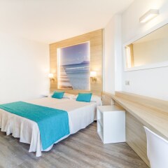 Отель Eix Lagotel сейф в номере