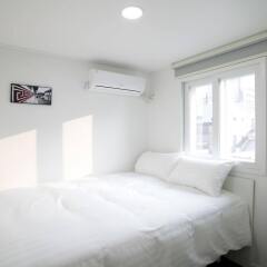 Отель K-Guesthouse Dongdaemun Premium 2 комната для гостей фото 2