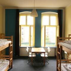 Alcatraz Backpacker Hostel Кровать в общем номере с двухъярусными кроватями фото 17