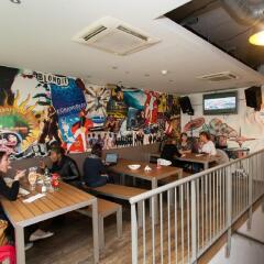 St.christopher Paris Canal Hostel Париж гостиничный бар