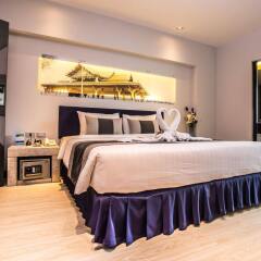 Nouvo City Hotel сейф в номере