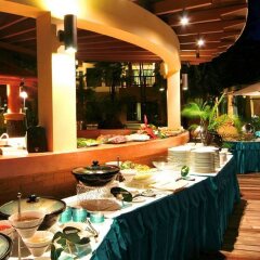 Отель Crown Lanta Resort & Spa Ланта питание