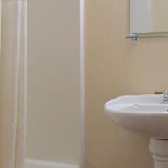 Отель Budget Host Inn Niagara Falls США, Ниагара-Фолс - отзывы, цены и фото номеров - забронировать отель Budget Host Inn Niagara Falls онлайн ванная фото 2