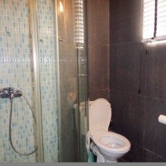 Отель Precinct Comfort Services, Yaba ванная