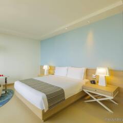 Отель Holiday Inn Pattaya, an IHG Hotel Таиланд, Паттайя - отзывы, цены и фото номеров - забронировать отель Holiday Inn Pattaya, an IHG Hotel онлайн комната для гостей