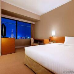 Отель Hilton Fukuoka Sea Hawk Япония, Фукуока - отзывы, цены и фото номеров - забронировать отель Hilton Fukuoka Sea Hawk онлайн комната для гостей