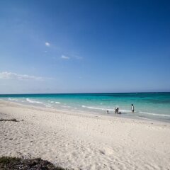 Отель Yellow Canary Beach Villa пляж