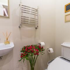 Гостиница Rubinshteina 12 by Ginza Apartments в Санкт-Петербурге отзывы, цены и фото номеров - забронировать гостиницу Rubinshteina 12 by Ginza Apartments онлайн Санкт-Петербург ванная