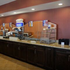 Отель Holiday Inn Express Newington питание