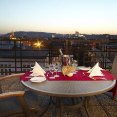 Отель Clarion Hotel Prague Old Town Чехия, Прага - 5 отзывов об отеле, цены и фото номеров - забронировать отель Clarion Hotel Prague Old Town онлайн балкон