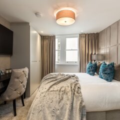Отель Incredible 6 Storey 4 bed Luxury House in St James Лондон комната для гостей фото 2