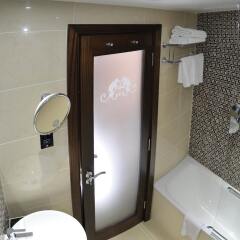 Отель Doubletree by Hilton London Marble Arch ванная фото 2
