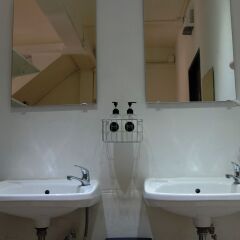 Seek Sleep Hostel Бангкок ванная