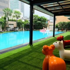 Отель Abloom Exclusive Serviced Apartments Таиланд, Бангкок - 2 отзыва об отеле, цены и фото номеров - забронировать отель Abloom Exclusive Serviced Apartments онлайн бассейн фото 3