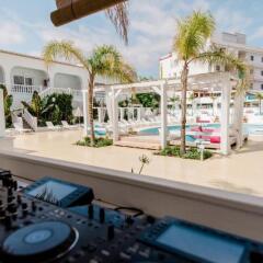 OK Hotel Bay Ibiza фото 2