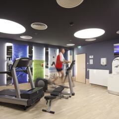 Отель Scandic Hamburg Emporio фитнесс-зал фото 2