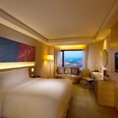 Отель DoubleTree By Hilton Kuala Lumpur Малайзия, Куала-Лумпур - 3 отзыва об отеле, цены и фото номеров - забронировать отель DoubleTree By Hilton Kuala Lumpur онлайн комната для гостей фото 5