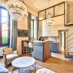 Отель 2 Suites Fantastic lux and charming apartment old town Франция, Ницца - отзывы, цены и фото номеров - забронировать отель 2 Suites Fantastic lux and charming apartment old town онлайн комната для гостей
