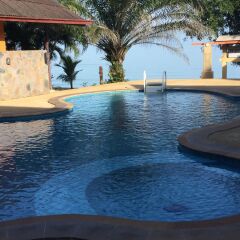Отель Adarin Beach Resort с домашними животными