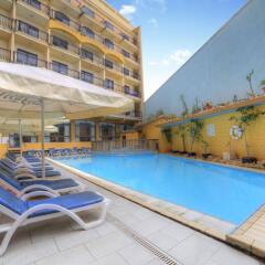 Bella Vista Hotel Каура бассейн