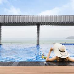 Comodo Nha Trang Hotel бассейн фото 2