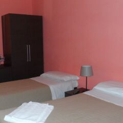 Отель Evans Guesthouse комната для гостей фото 5
