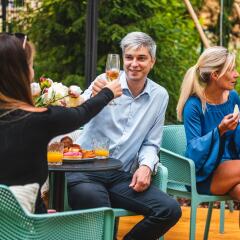 Отель EMPIRENT Garden Suites питание фото 3