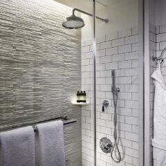 Отель 50 Bowery NYC США, Нью-Йорк - отзывы, цены и фото номеров - забронировать отель 50 Bowery NYC онлайн ванная