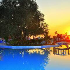 Отель Sunshine Holiday Resort бассейн фото 2