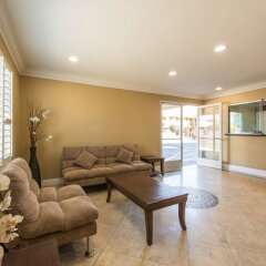Отель Rodeway Inn Near La Live Хантингтон-Парк комната для гостей