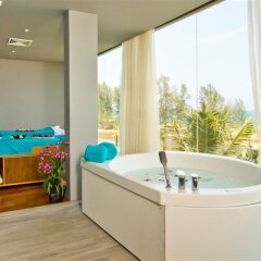 Отель Le Coral Hideaway Beyond Phuket сауна