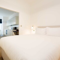 Апартаменты Contemporary Studio in Swiss Cottage ванная