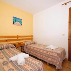 Отель Bungalows Ses Malvas Испания, Кала-эн-Бланес - 1 отзыв об отеле, цены и фото номеров - забронировать отель Bungalows Ses Malvas онлайн детские мероприятия