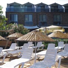 Burla Han Hotel In Cesme Turkey From 47 Photos Reviews Zenhotels Com