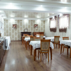 Отель Albatros Hotel Bishkek Кыргызстан, Бишкек - отзывы, цены и фото номеров - забронировать отель Albatros Hotel Bishkek онлайн питание фото 2