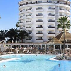 Отель Servatur Waikiki - All Inclusive бассейн