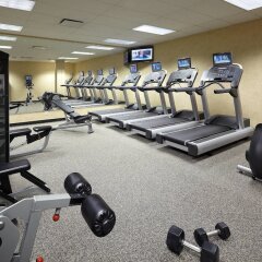 Отель Courtyard by Marriott Montreal Airport Канада, Монреаль - отзывы, цены и фото номеров - забронировать отель Courtyard by Marriott Montreal Airport онлайн фитнесс-зал фото 4