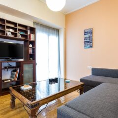 Апартаменты Comfy Apartment for 4 People Афины комната для гостей
