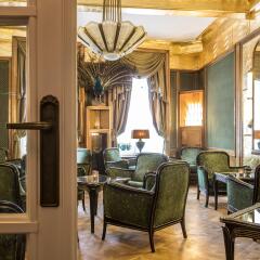 Hotel de Castillion гостиничный бар