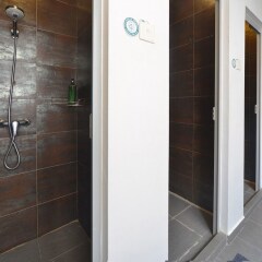 RedDoorz Hostel near Chinatown MRT Сингапур сауна