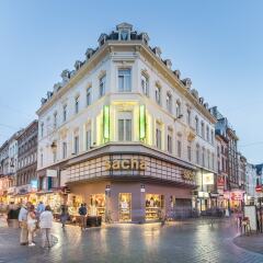 Отель Safestay Brussels городской автобус