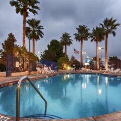 Отель Best Western Stevens Inn бассейн фото 3