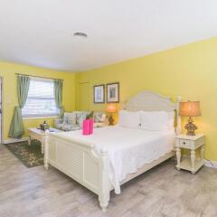 Отель The Elephant Ear Suites комната для гостей